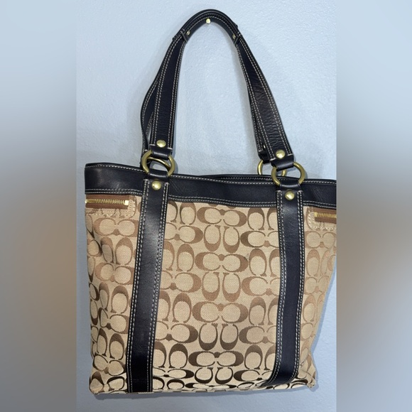 65th anniversary Gigi coach legacy set ‼️SOLD‼️ - Picture 3 of 12